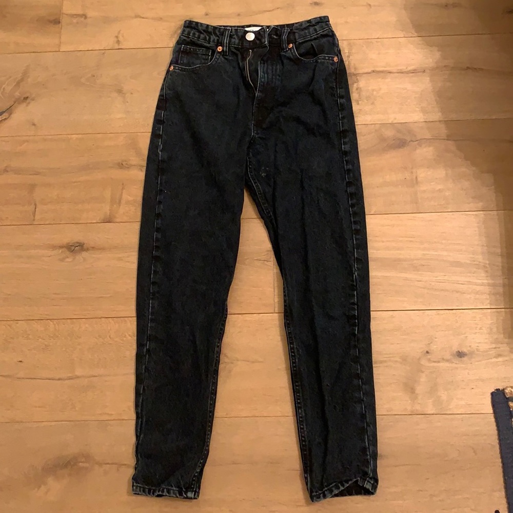 Black Zara jeans!